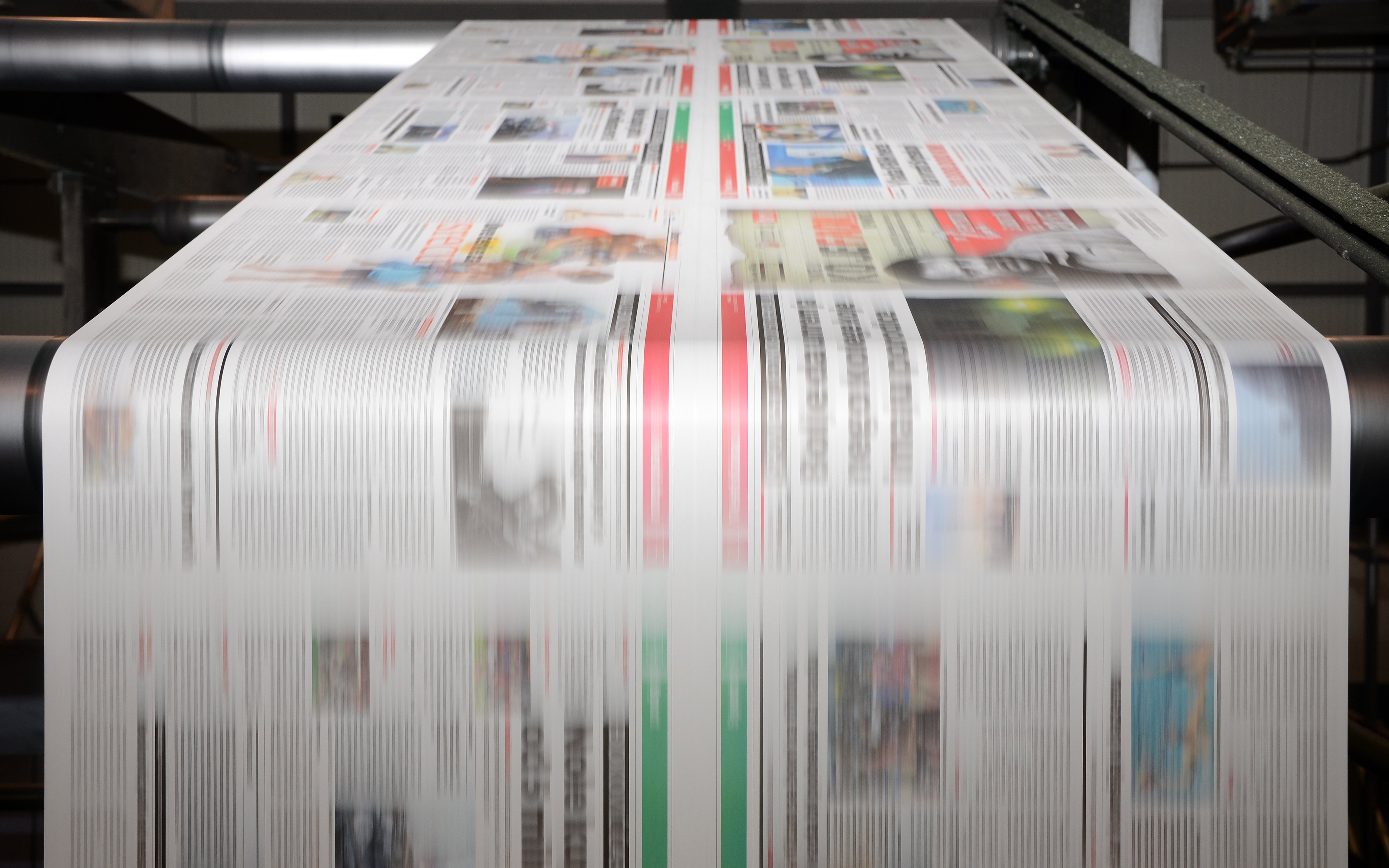 ΕΛΣΤΑΤ: Μείωση 10,2% σε σχέση με το 2022 σημείωσαν πέρυσι οι πωλήσεις εφημερίδων και περιοδικών