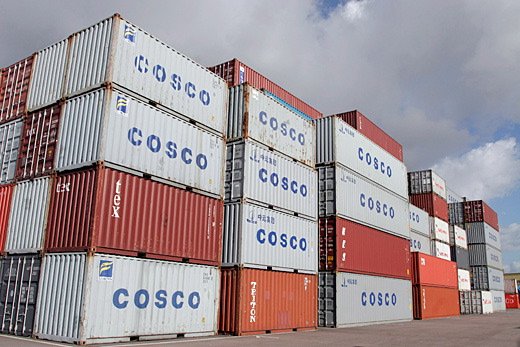 Cosco Shipping Ports: Πτώση 9,5% στη διακίνηση containers στο λιμάνι του Πειραιά